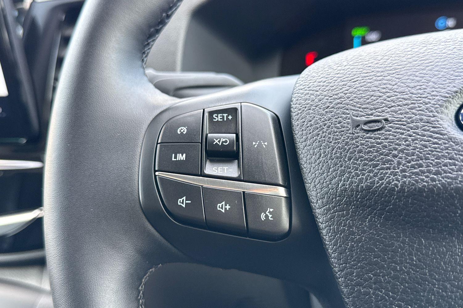 Ford E-TRANSIT Photo 23