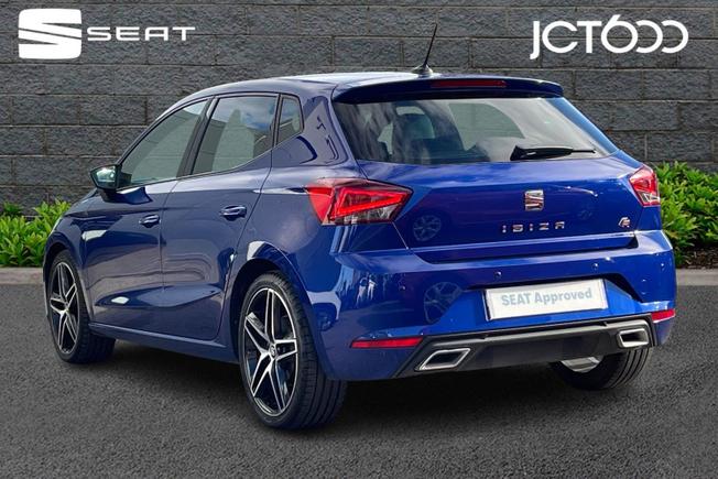SEAT Ibiza Photo 3