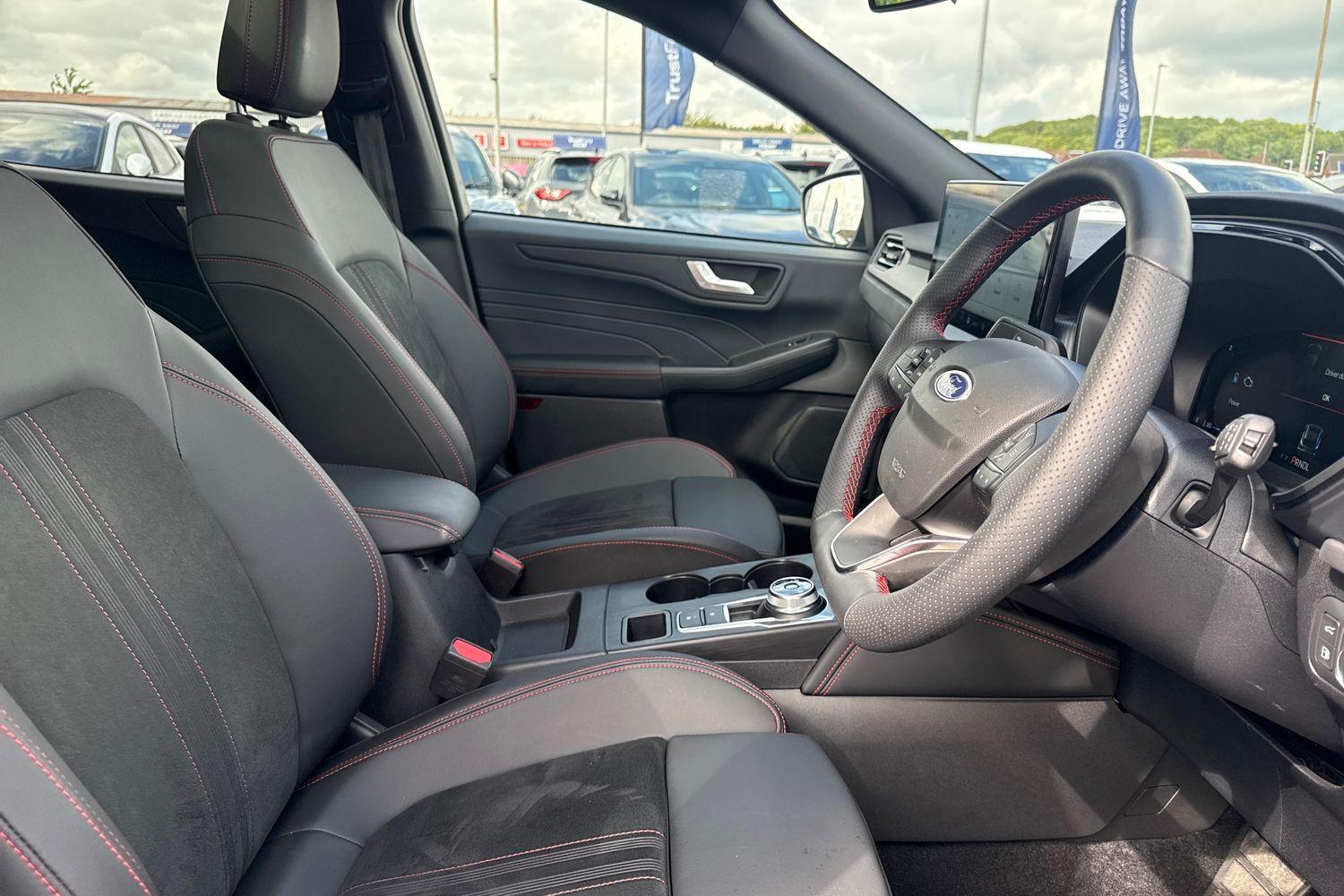 Ford KUGA Photo 16