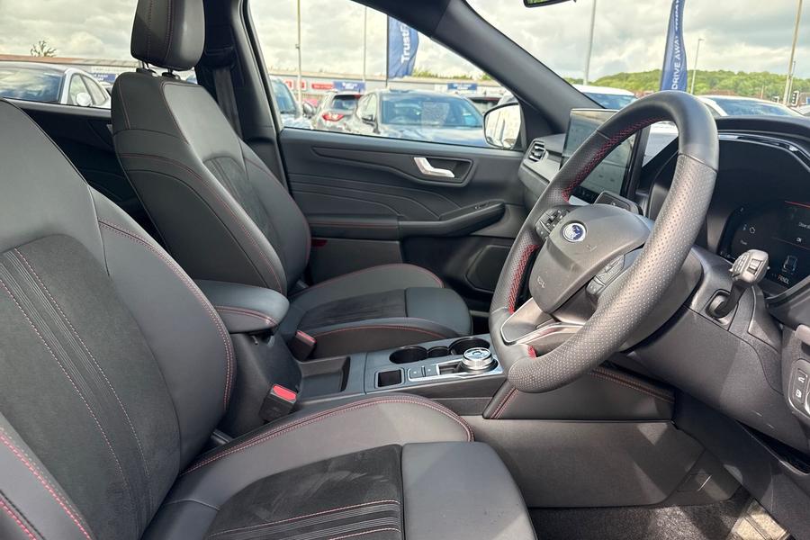 Ford KUGA Photo autoimg-5365a1619e85b30c347650350a9b9423e5928554.jpg