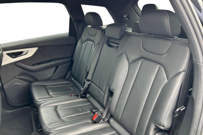 Audi Q7 Photo 9