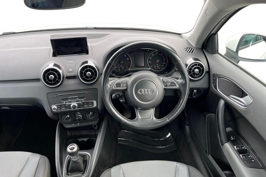 Audi A1 Photo autoimg-536909b469e5806e96f45bd41dbf4f743c67c1f2.jpg