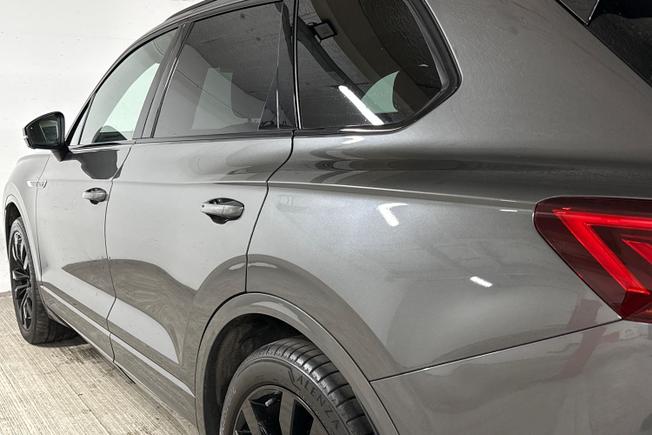 VOLKSWAGEN Touareg Photo 36