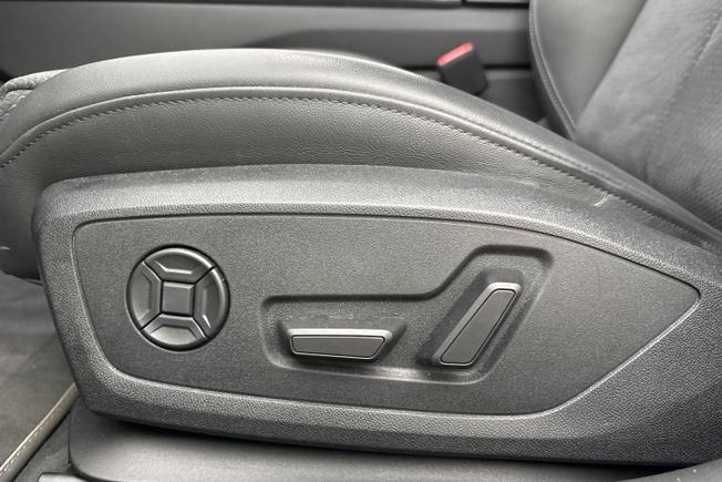 AUDI A6 Saloon Photo 21