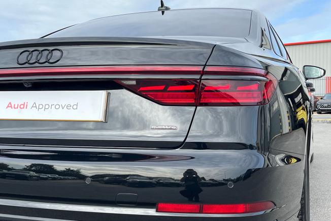 Audi A8 Photo 19