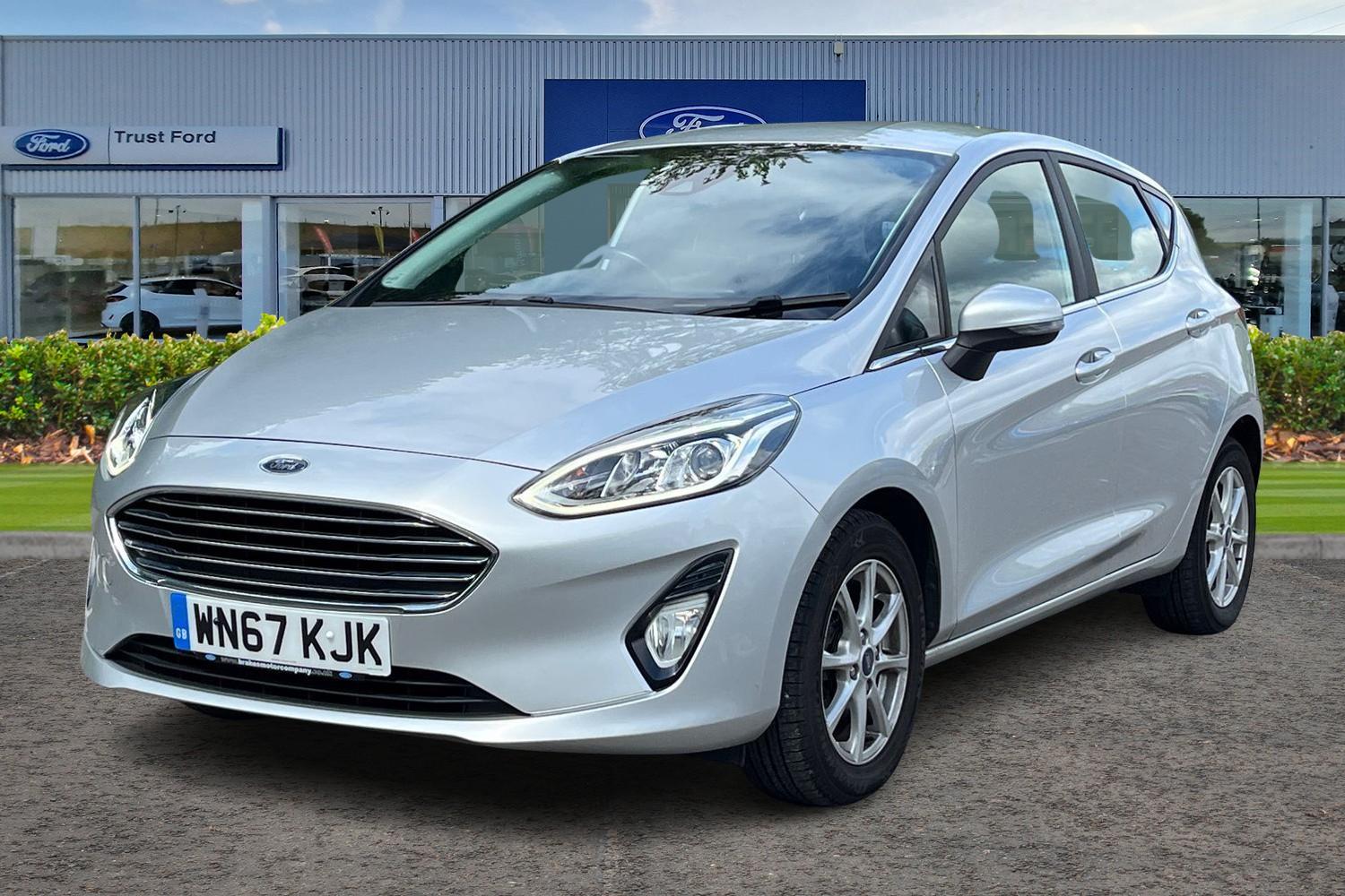 Ford Fiesta Photo 4