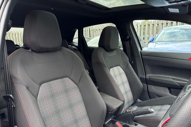VOLKSWAGEN Polo Photo 32