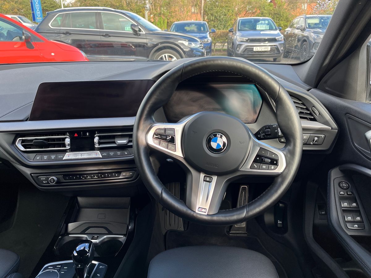 BMW 1 Series Photo 12