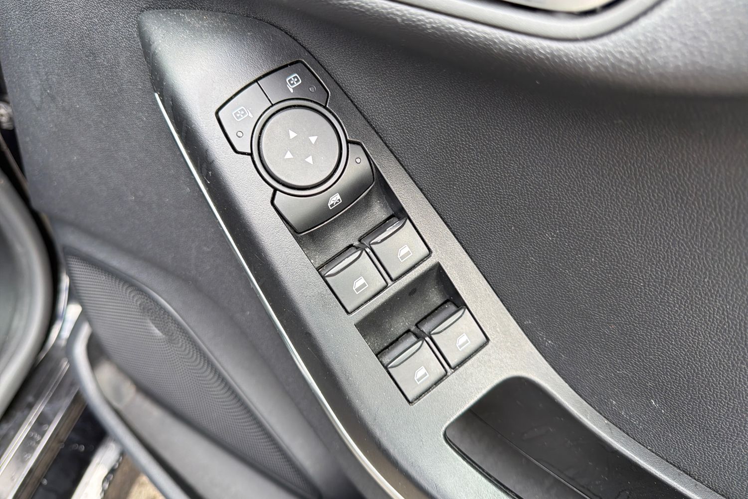 Ford FIESTA Photo 15