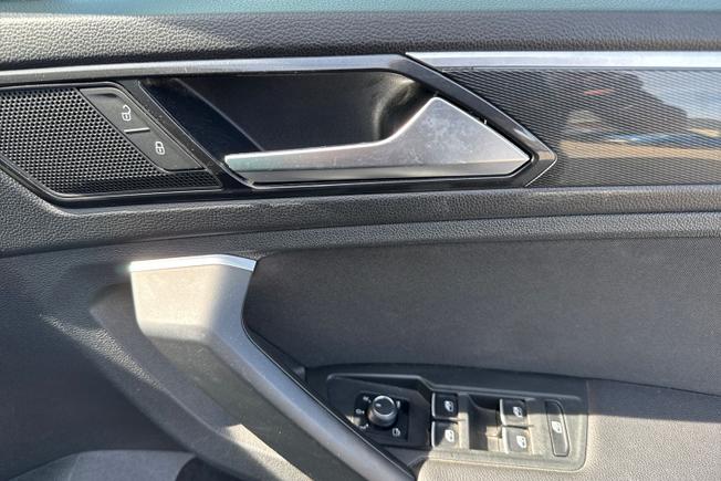 VOLKSWAGEN Tiguan Photo 34
