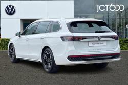 VOLKSWAGEN Passat Photo 3