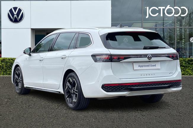 VOLKSWAGEN Passat Photo 3
