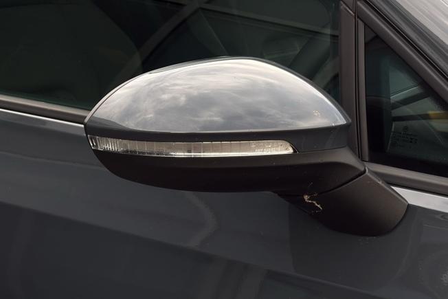 VOLKSWAGEN Golf Photo 20