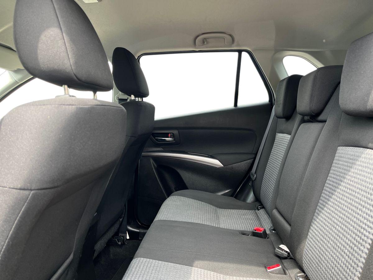 Suzuki S-Cross Photo 3