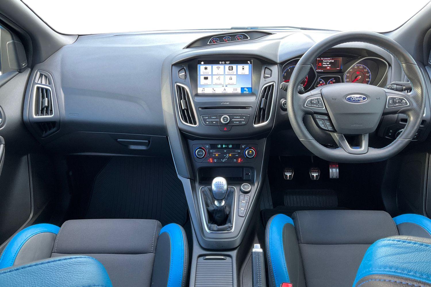Ford Focus Photo 9