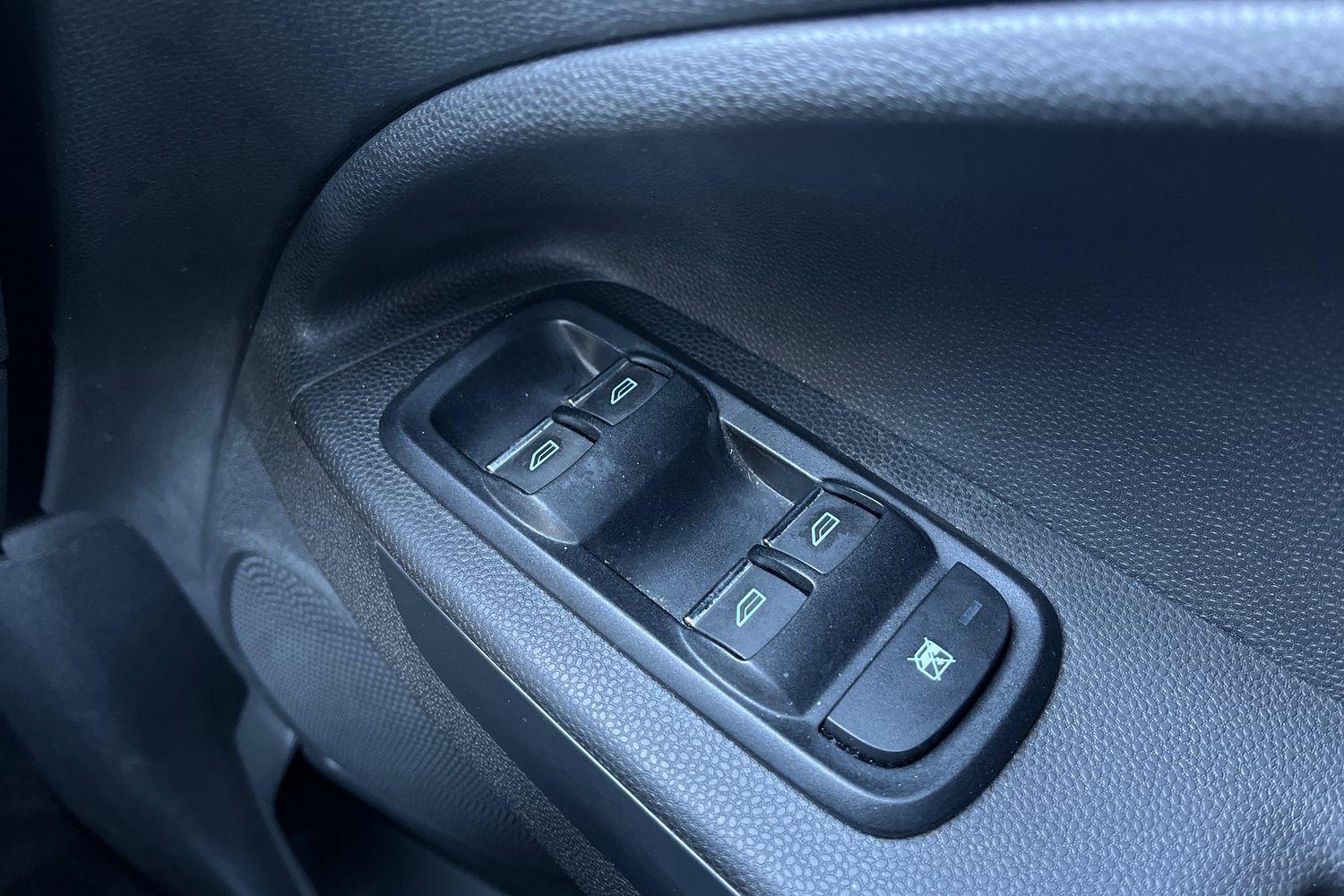 Ford ECOSPORT Photo 15