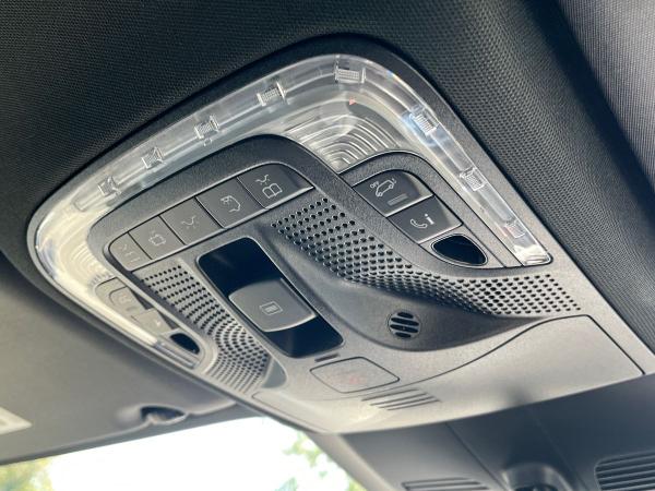 Mercedes-Benz V Class Photo autoimg-538d6a17fd254c9582c91f234e280aa684a83e8c.jpg