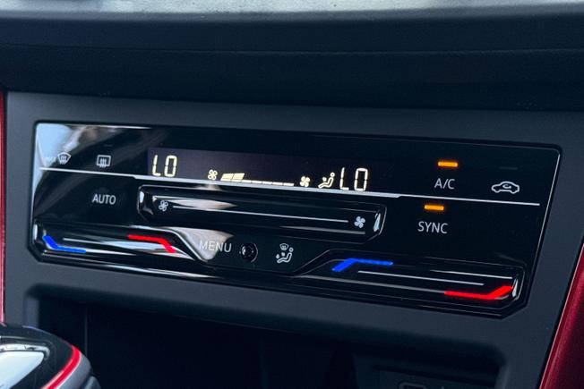 VOLKSWAGEN Polo Photo 29
