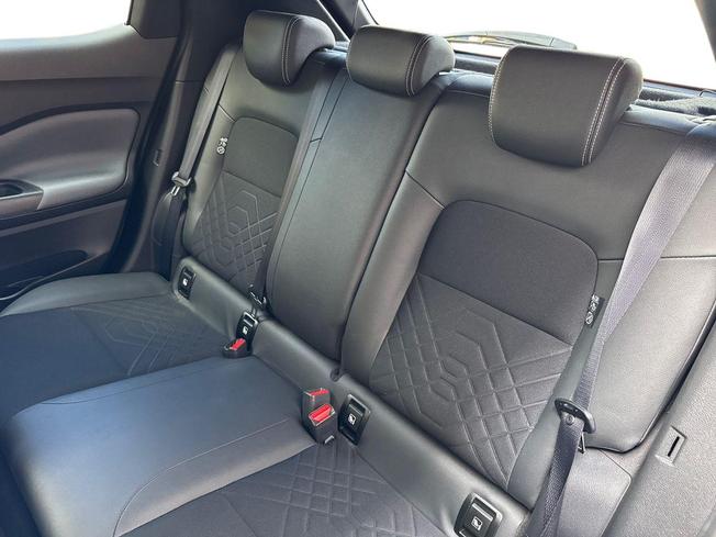 NISSAN Juke Photo 9