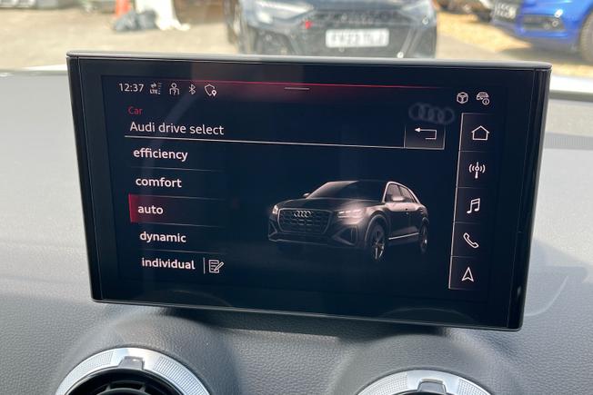 AUDI Q2 Photo 30