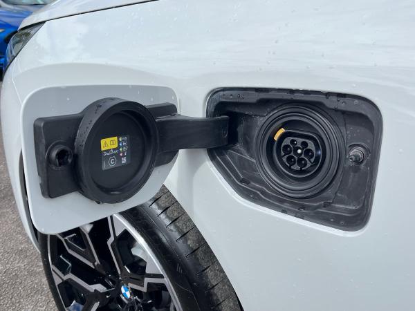 BMW X3 Photo autoimg-53a1b763eabc4912eb512195097ebd49762636d4.jpg