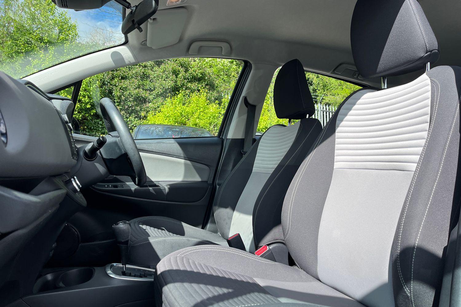 Toyota Yaris Photo 18