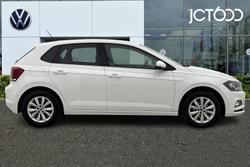 VOLKSWAGEN Polo Photo 4