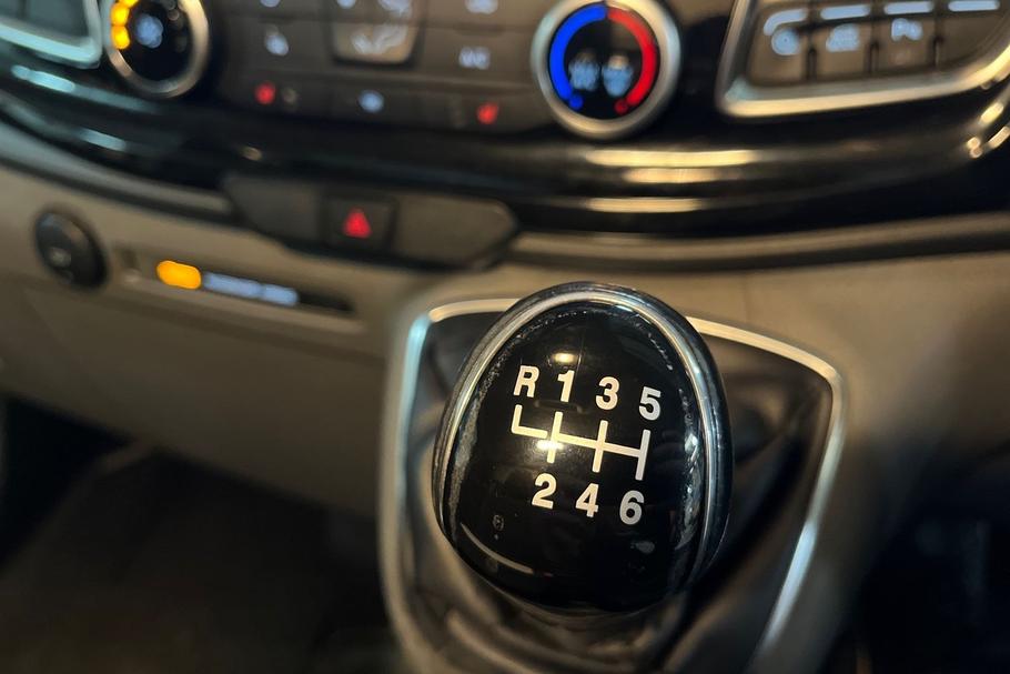 Used Ford TRANSIT CUSTOM MNZ1313 33