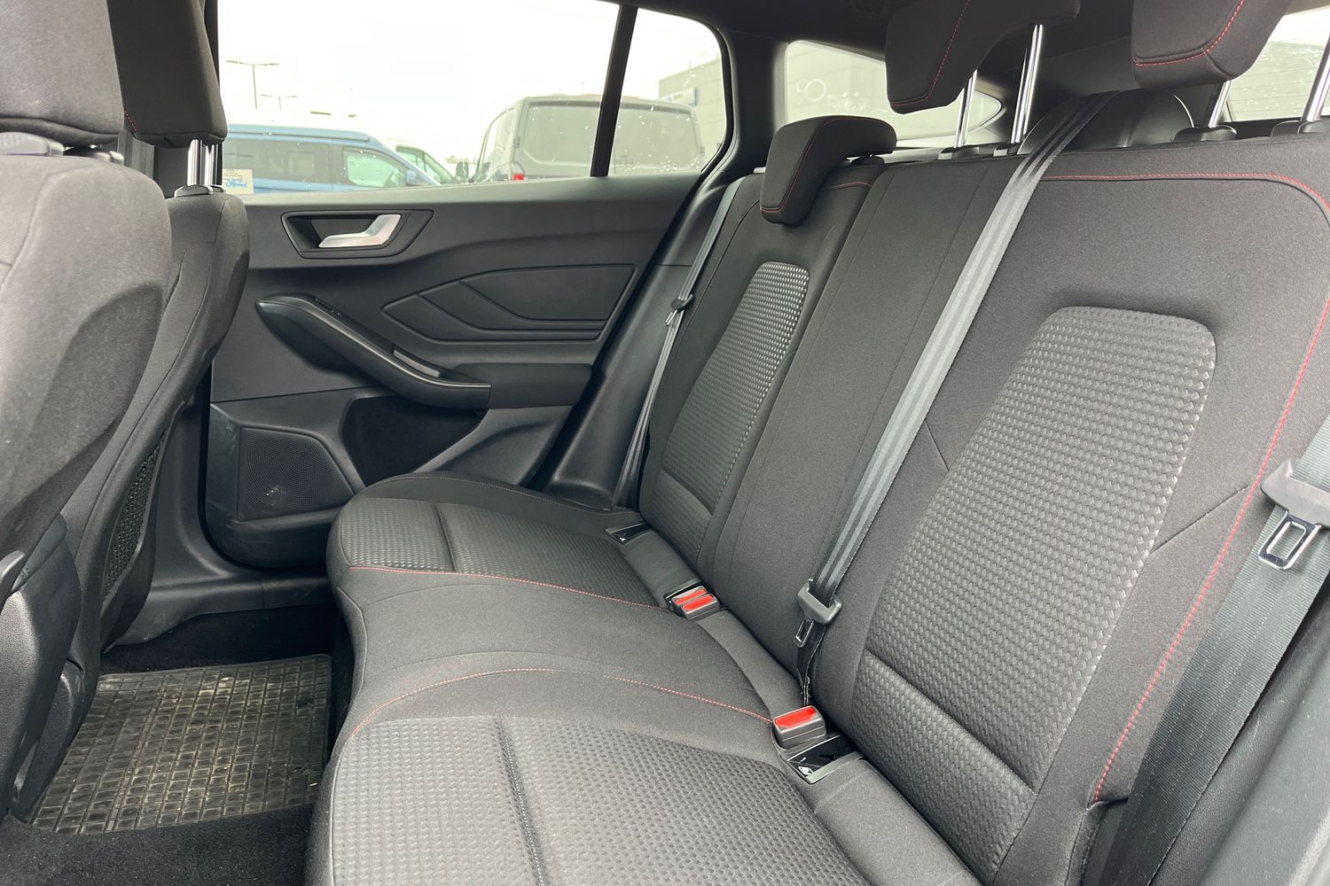 Ford FOCUS Photo 19