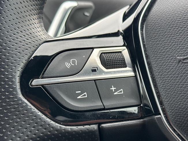 Peugeot 5008 Photo 16