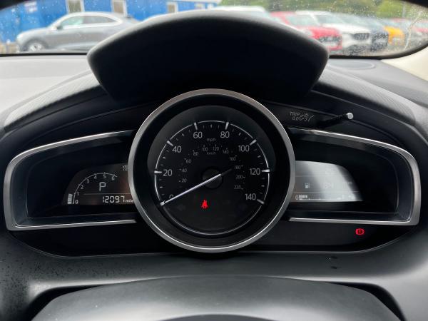 Mazda Mazda2 Photo autoimg-53be6256af921060fe8a90483e0fe40ec20aecc7.jpg