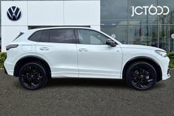 VOLKSWAGEN Tiguan Photo 4