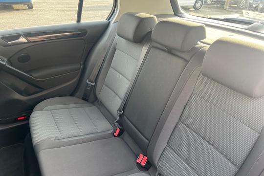 Volkswagen Golf Photo autoimg-53c13771bd76205840673bacda78ec2fb414fd30.jpg