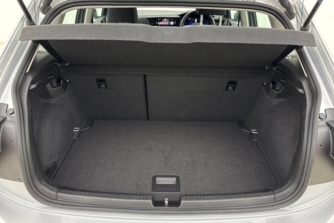 VOLKSWAGEN Polo Photo 12