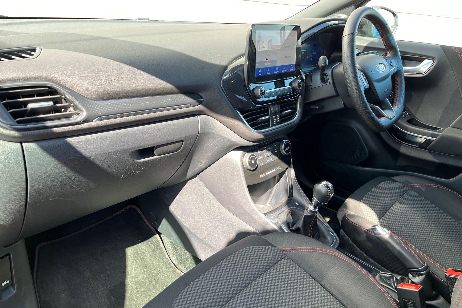 Ford PUMA Photo 17