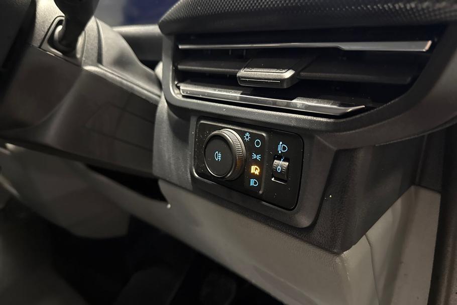 Used Ford E-TRANSIT CUSTOM WR75JGV 18
