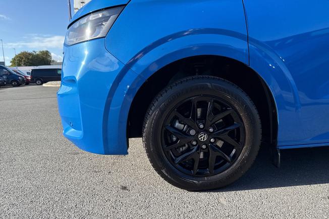 VOLKSWAGEN Transporter Photo 36