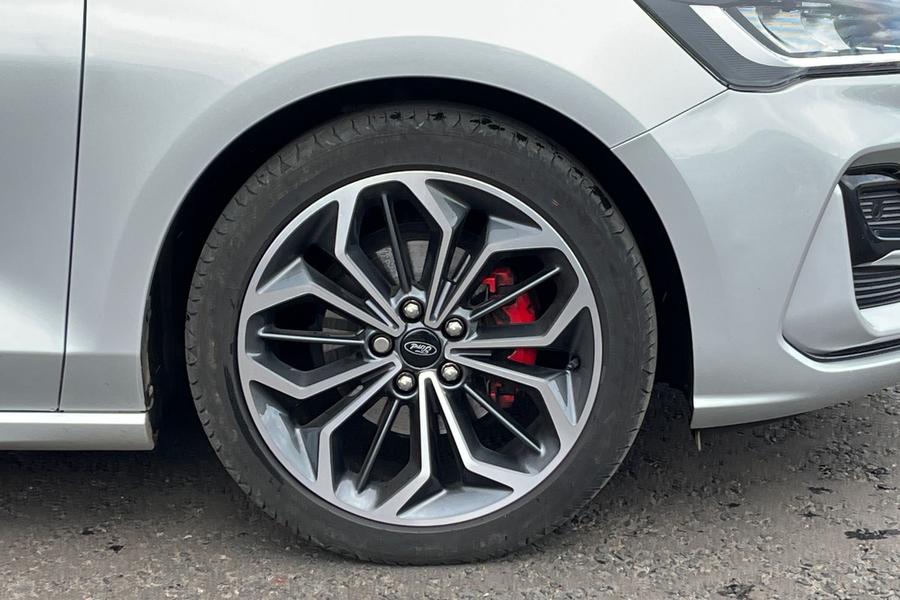 Ford FOCUS Photo autoimg-53ce657c0ee75e5057c9e09aee0cf143ffaaffbd.jpg