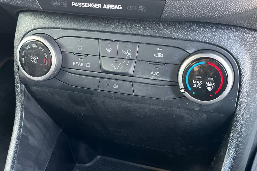Ford FIESTA Photo autoimg-53d086ef3fba866cc99277cc2960a1c751b2caba.jpg