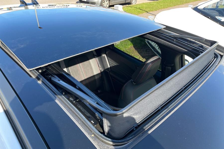 Ford KUGA Photo autoimg-53d3cd325621ae959d6e4a8a619b176281eb0065.jpg