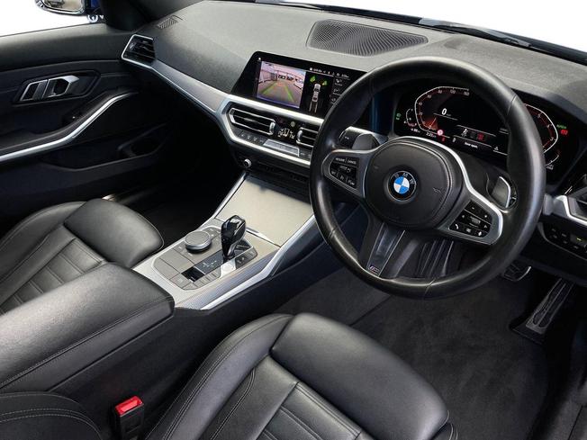 BMW 3 Series Photo 6