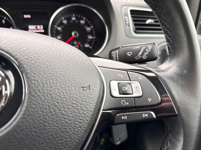 VOLKSWAGEN Polo Photo 17