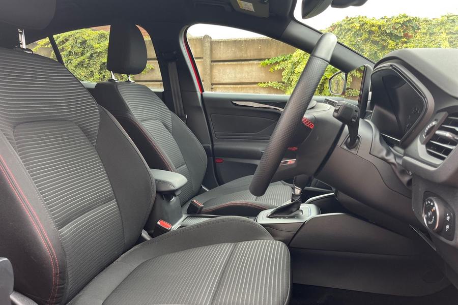 Ford FOCUS Photo autoimg-53db3fa46ebff8a54c1b23516af3c103424d0200.jpg
