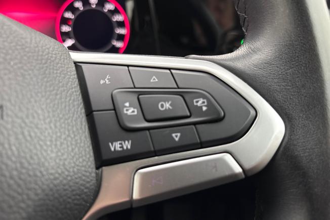 VOLKSWAGEN Golf Photo 17
