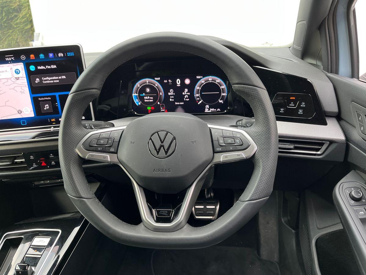 Volkswagen Golf Photo autoimg-53e0e95ac22075f0848a38a40f75a19b3a8bed9d.jpg