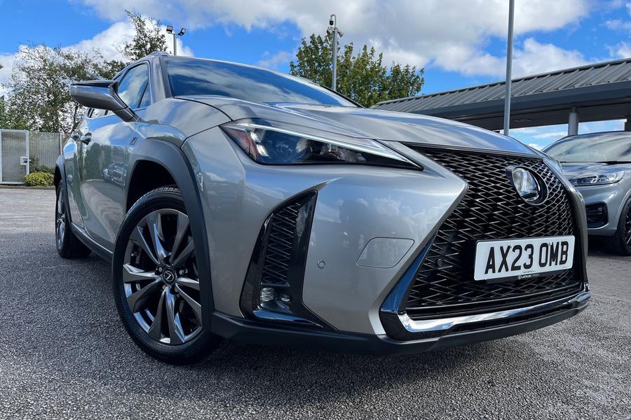Lexus UX Photo autoimg-53e2f90331f711a644880caea4fe6db73f6155f3.jpg
