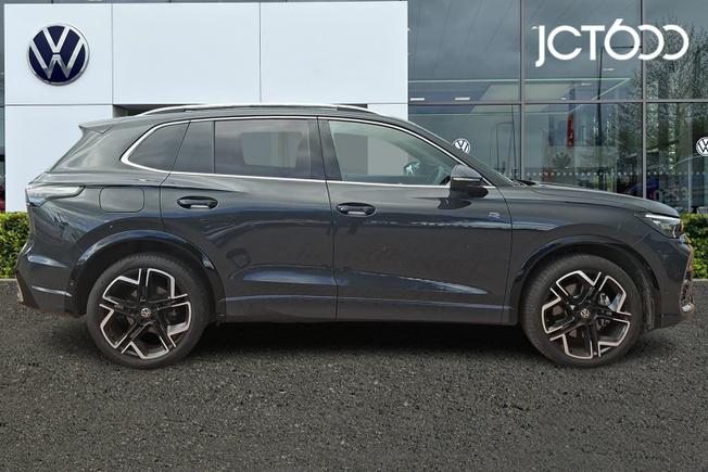 VOLKSWAGEN Tiguan Photo 4