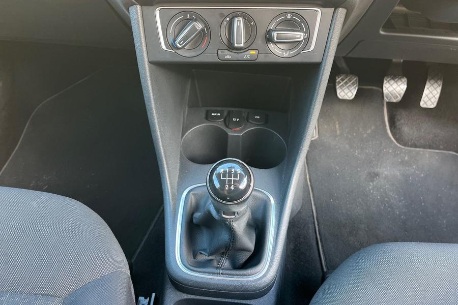 Volkswagen Polo Photo autoimg-53e408fc18814f511f6088ed3f6797018921d659.jpg
