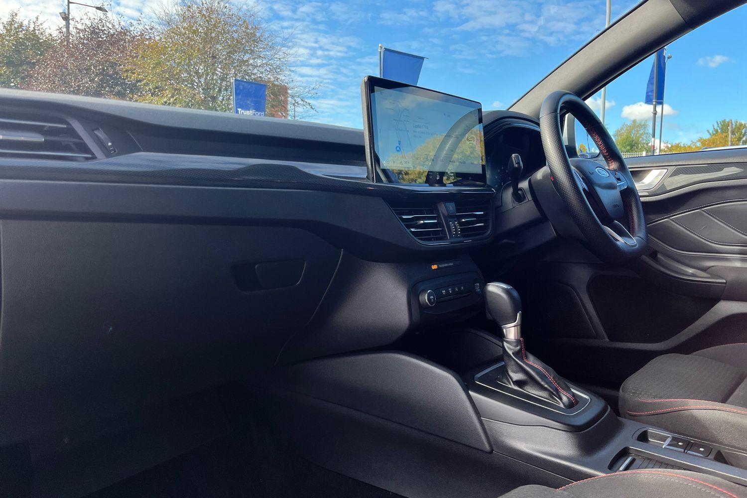 Ford Focus Photo 17