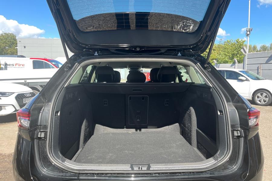 Skoda SUPERB Photo autoimg-53ea7e0be2f3528b424a24f6f3ce93d84b2f6077.jpg